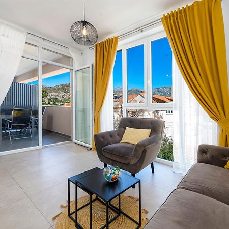 Oyo Deluxe Apartments Дубровник Экстерьер фото