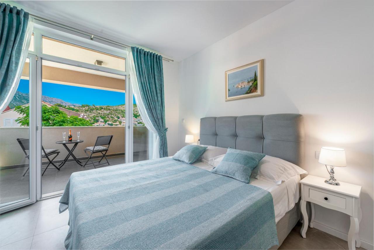Oyo Deluxe Apartments Дубровник Экстерьер фото