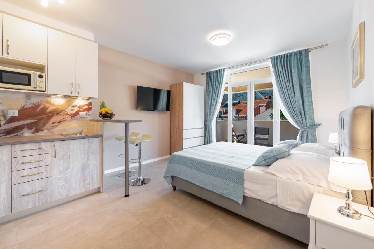 Oyo Deluxe Apartments Дубровник Экстерьер фото