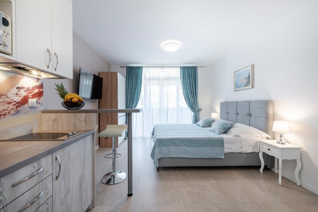 Oyo Deluxe Apartments Дубровник Экстерьер фото
