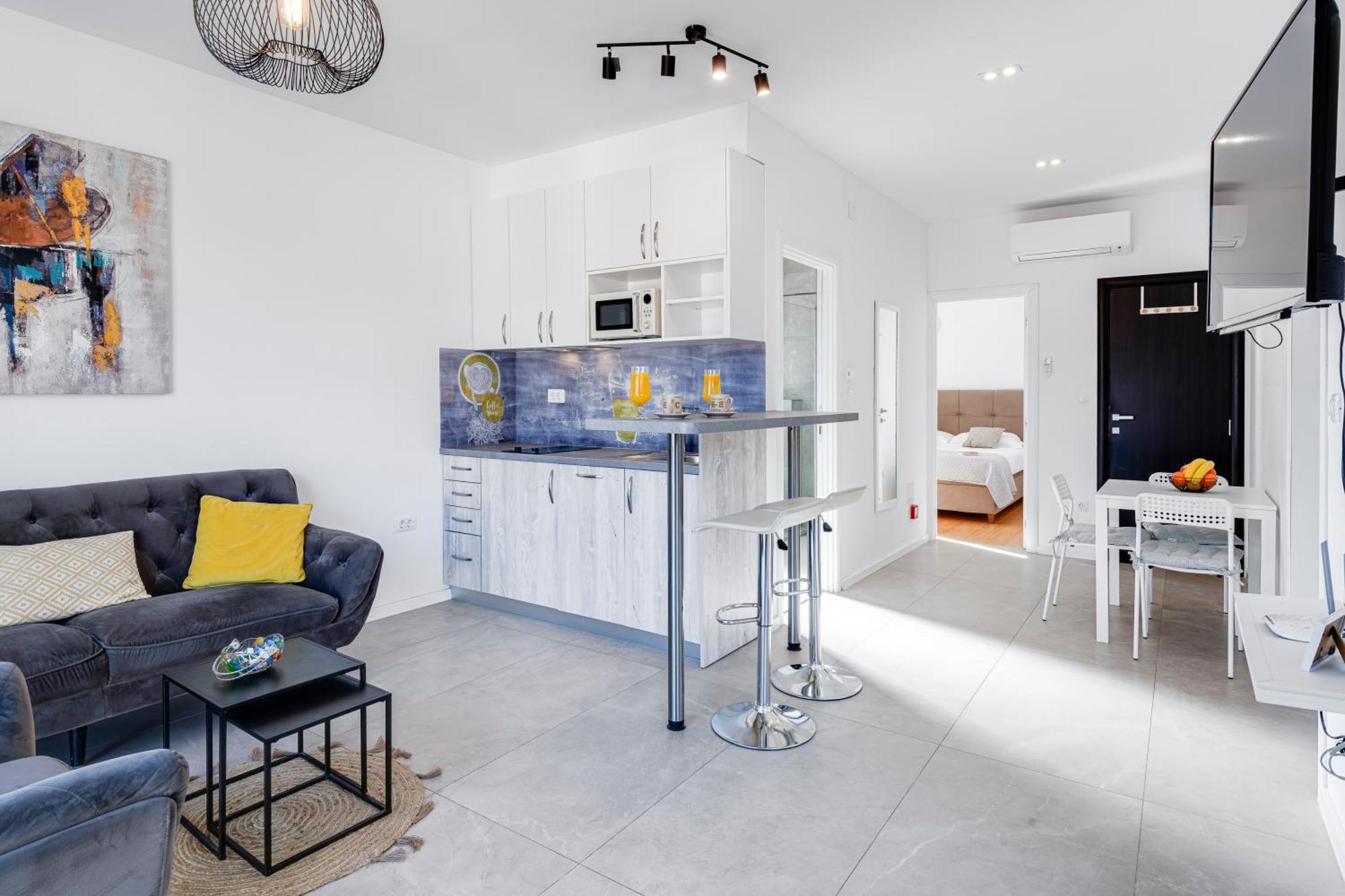 Oyo Deluxe Apartments Дубровник Экстерьер фото